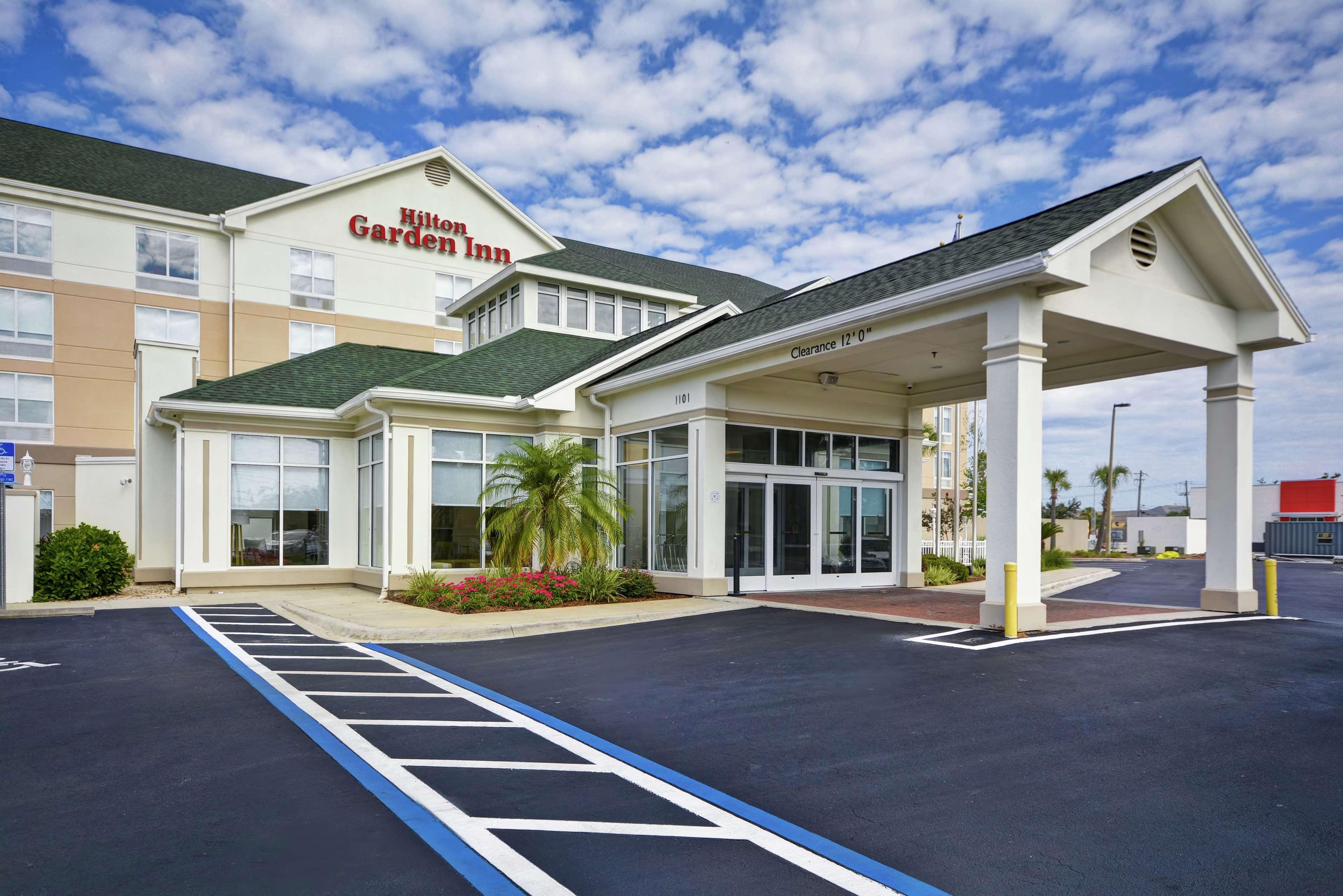 Hilton Garden Inn Panama City Exterior photo