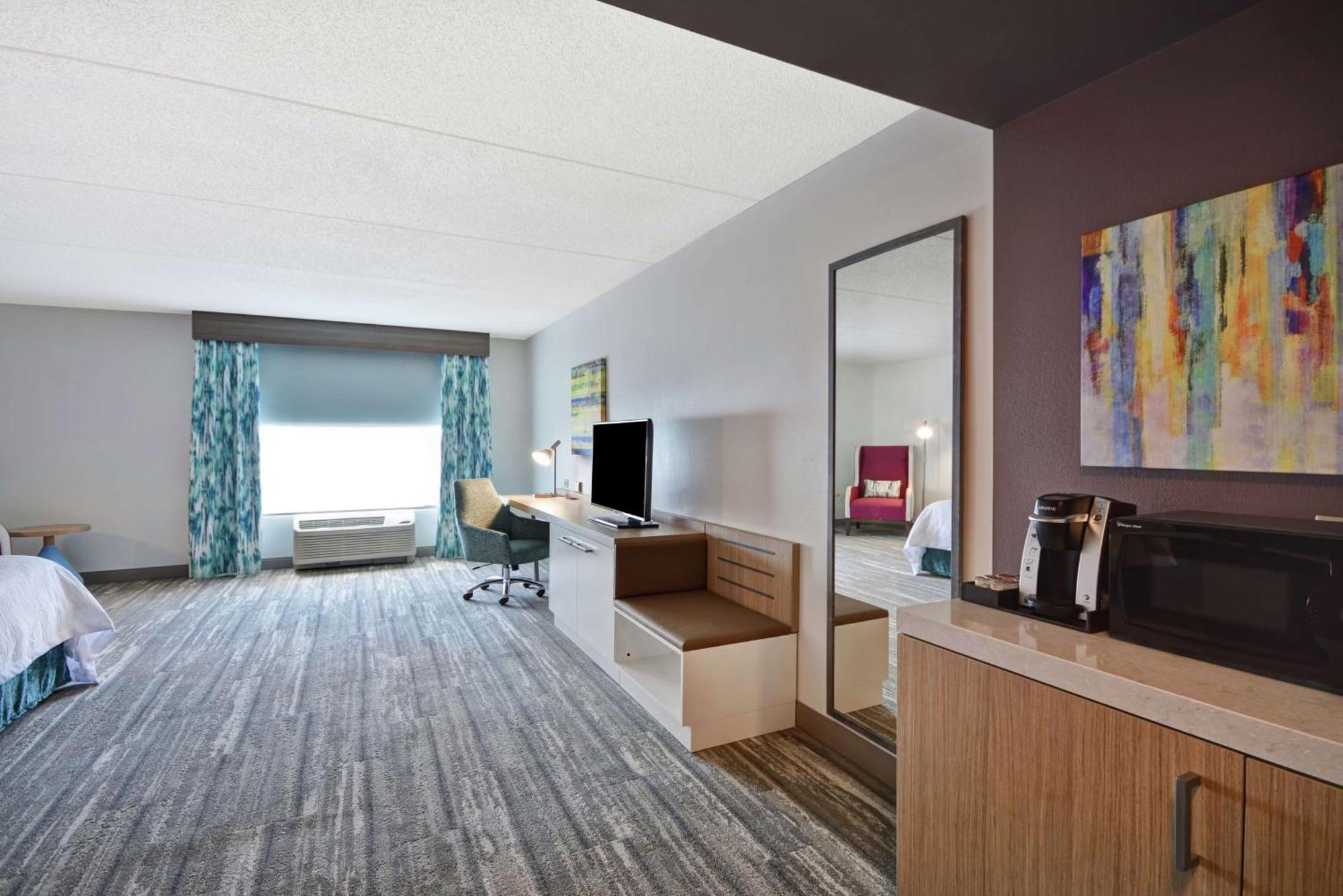 Hilton Garden Inn Panama City Exterior photo